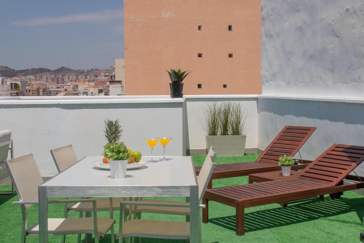 C56 - Studio With Amazing Terrace In The Centre Малага Экстерьер фото
