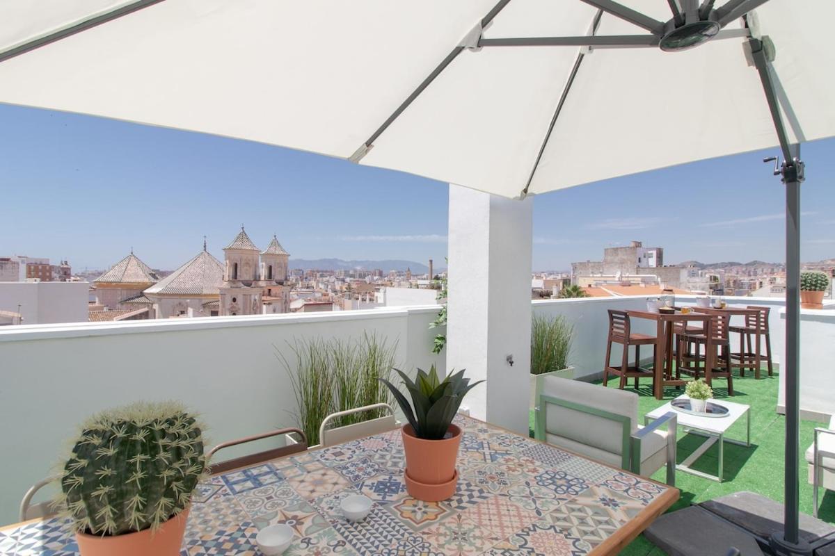 C56 - Studio With Amazing Terrace In The Centre Малага Экстерьер фото
